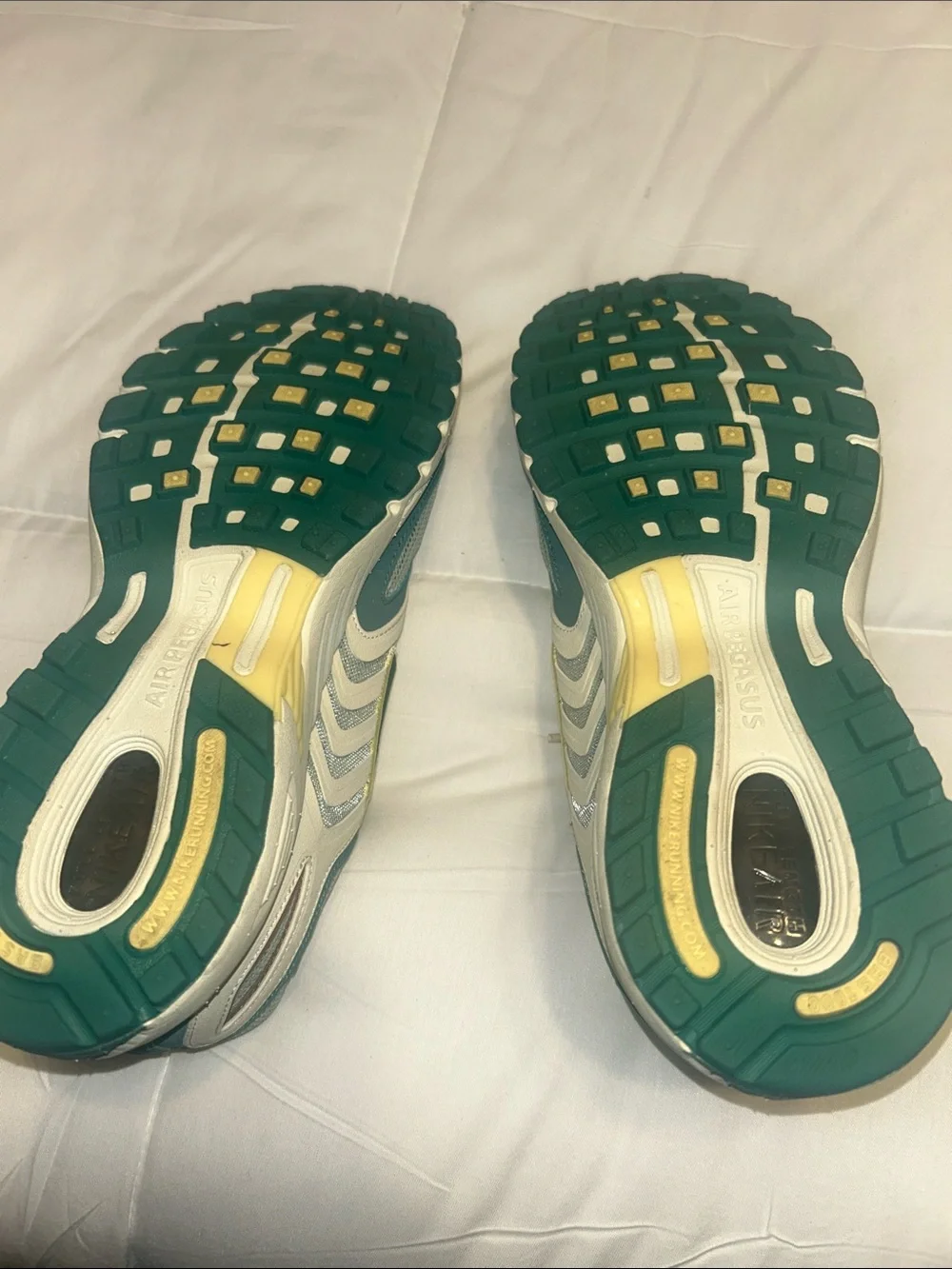 Nike Men's Athletic Sneakers in Cream, Teal, and Gold